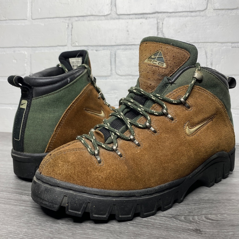 Nike ACG Brown and Green Lace Up Boots